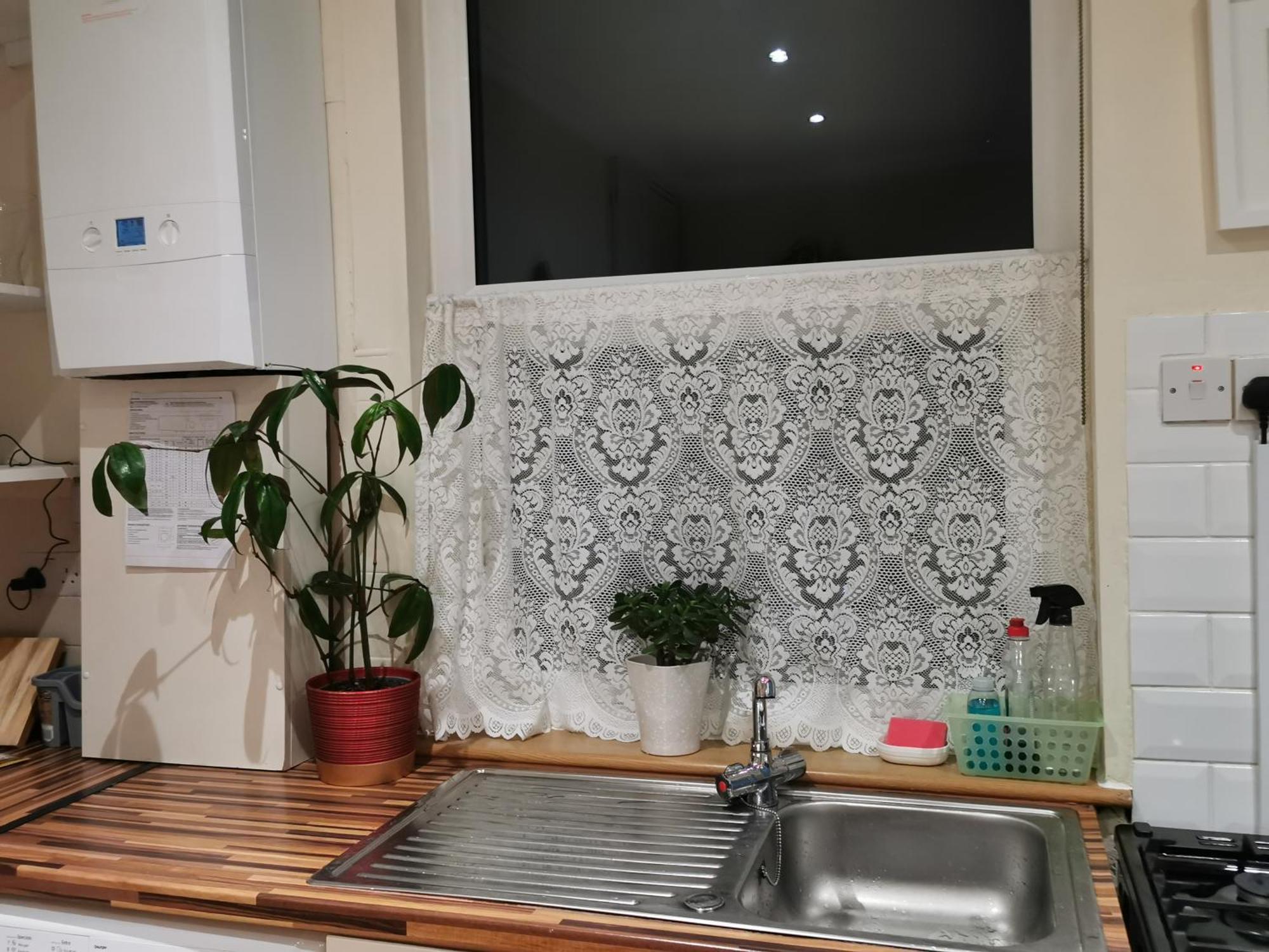 Entire House Sheffield S10booking