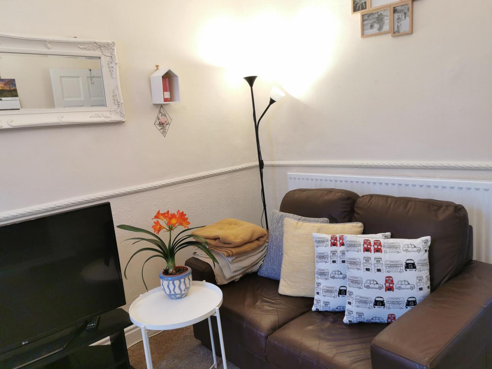Entire House Sheffield S10booking